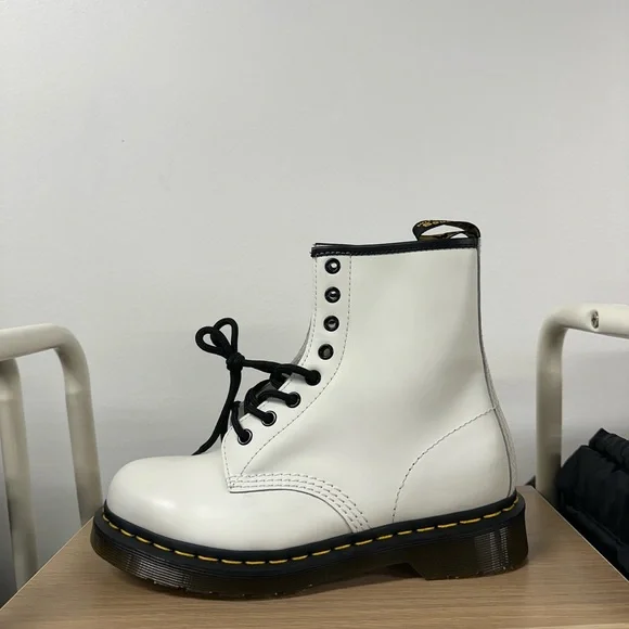 Dr. Martens 1460 Smooth - White - Unisex - Picture 11 of 13